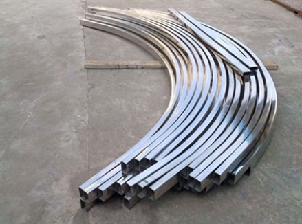 铝型材拉弯加工：塑造金属形态的关键工艺​