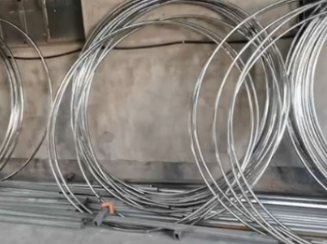 拉弯加工厂：塑造金属的艺术殿堂