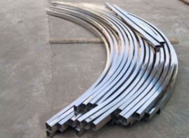 铝型材拉弯加工：创意塑形师